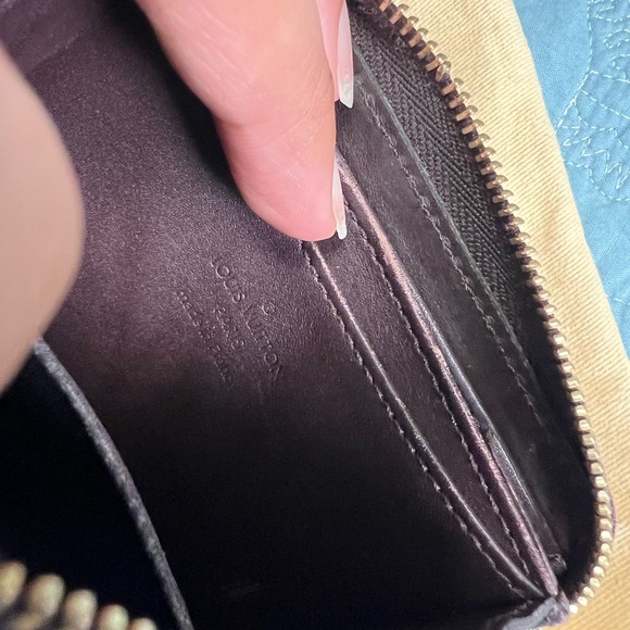 Louis Vuitton Amarante Zippy Vernis Compact Wallet - Picture 10 of 13